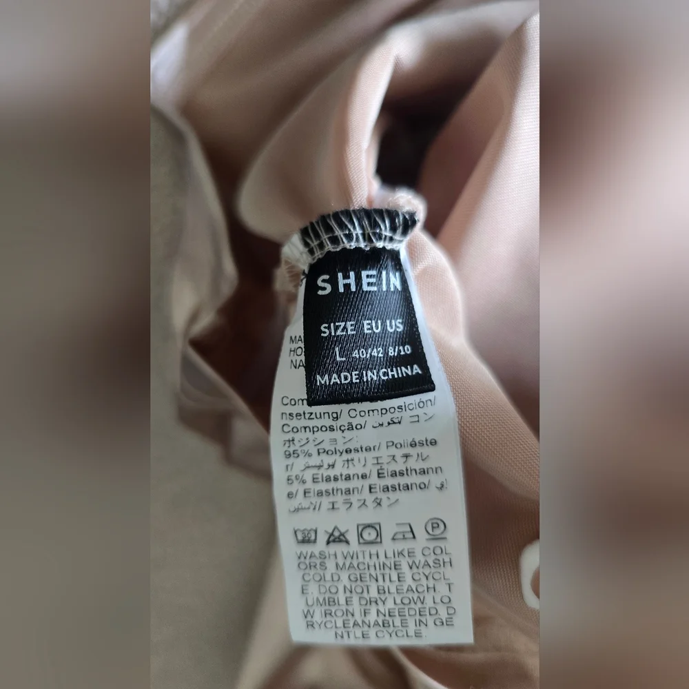 NWT VaVaBold Appliques Detail Cold Shoulder Ruched Side Dress Satin - Picture 8 of 11